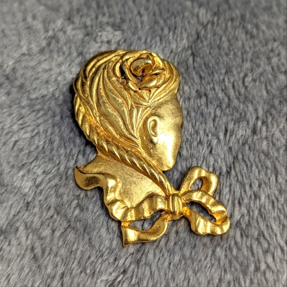 Vintage 80's Goldtone Woman's Profile Brooche - Picture 4 of 6